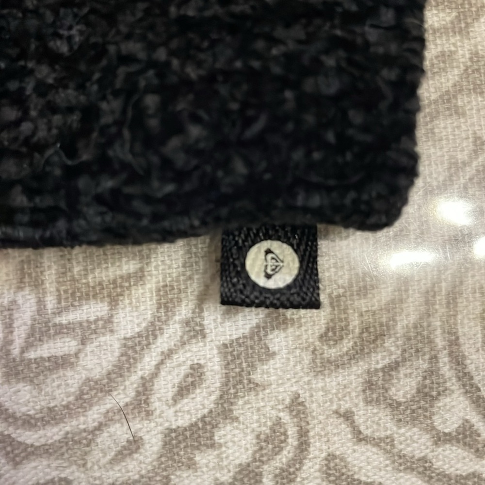 ROXY ladies winter Hat & Gloves PINK SNOWFLAKE black gray color. - Picture 3 of 6